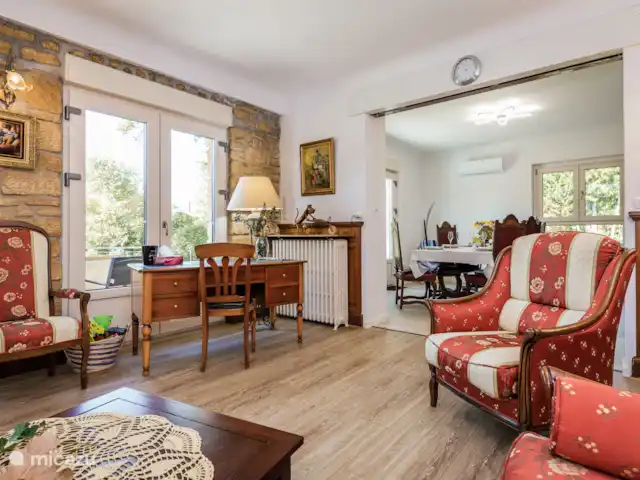 Villa les Deux Roues en Francia, Dordoña, Carsac - casa vacacional Salón