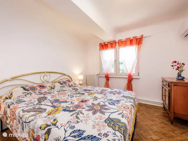 Villa les Deux Roues en Francia, Dordoña, Carsac - casa vacacional Dormitorio