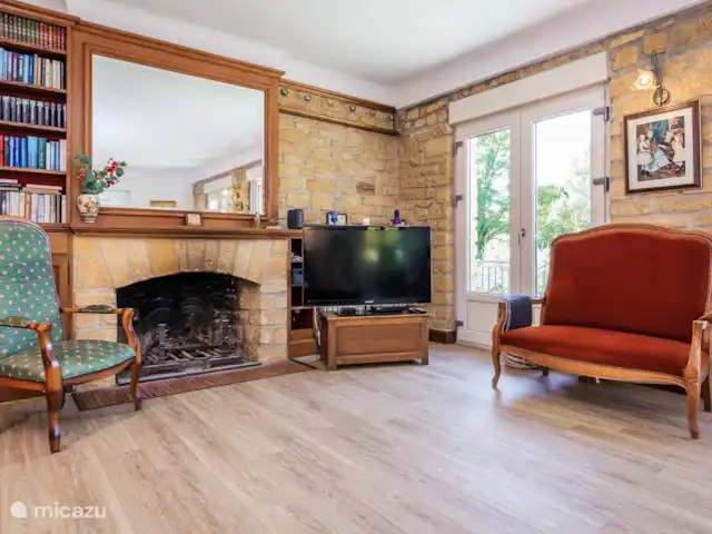 Villa les Deux Roues en Francia, Dordoña, Carsac - casa vacacional Salón