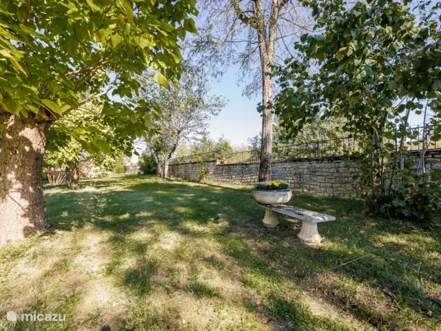 Villa les Deux Roues en Francia, Dordoña, Carsac - casa vacacional Jardín