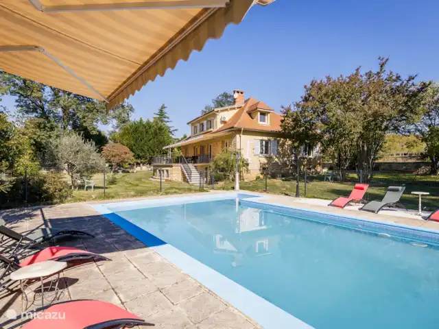 Villa les Deux Roues en Francia, Dordoña, Carsac - casa vacacional Piscina privada
