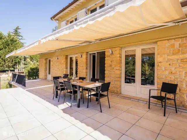 Villa les Deux Roues en Francia, Dordoña, Carsac - casa vacacional Terraza