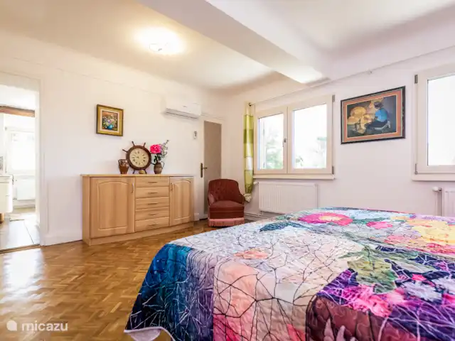 Villa les Deux Roues en Francia, Dordoña, Carsac - casa vacacional Dormitorio