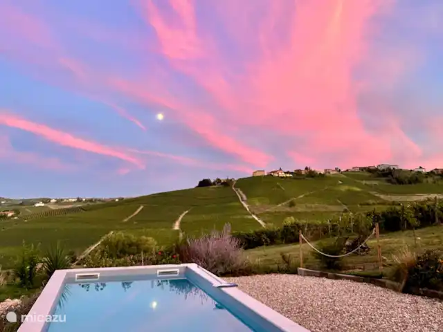 Bricco Aivè Belvedere - Réservé aux adultes | Italie, Piémont, Costigliole d'Asti - appartement Veillées d’été