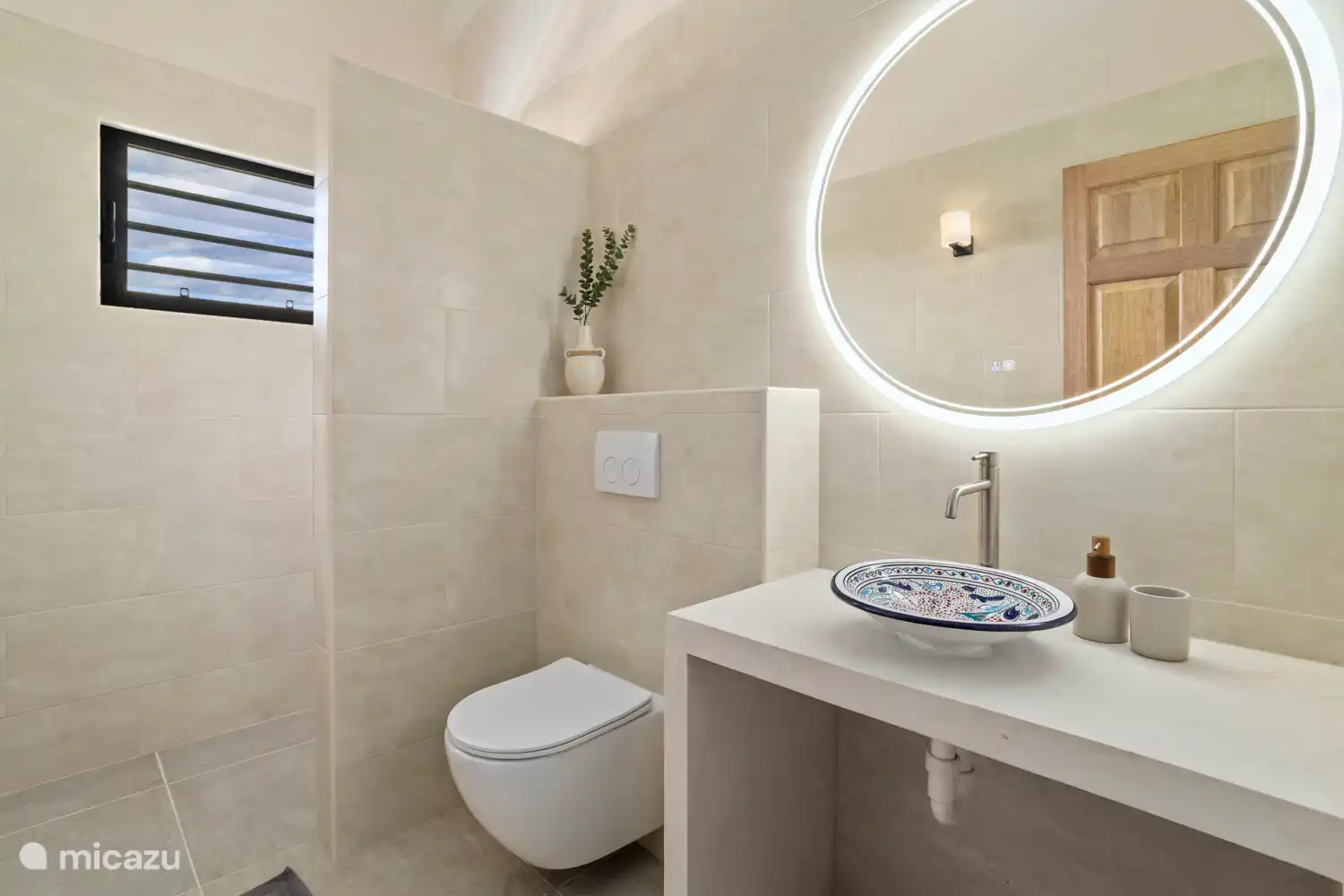 Badezimmer 2, befindet sich im ersten Stock