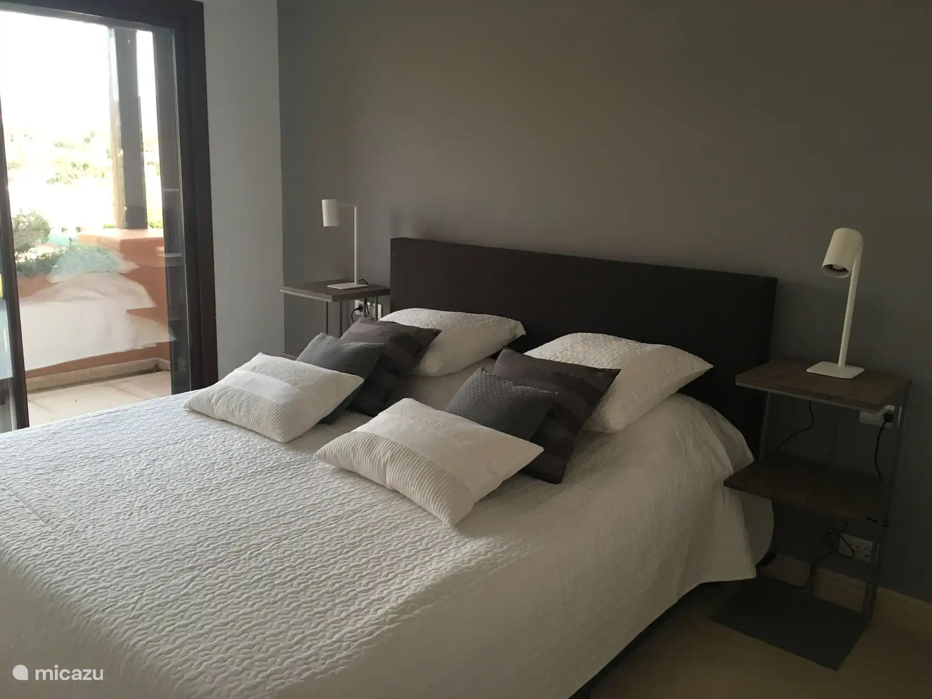 3 bedrooms have a large double bed.