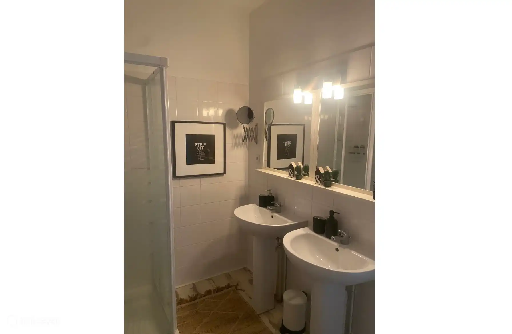 Badezimmer 2 (Erdgeschoss)