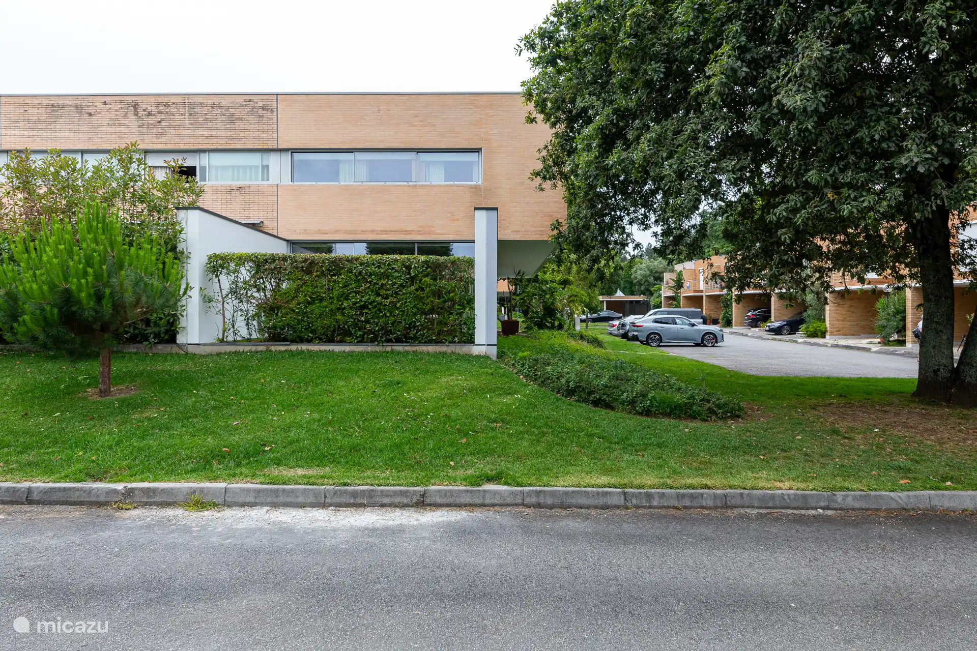 Blick auf das Haus von außen.