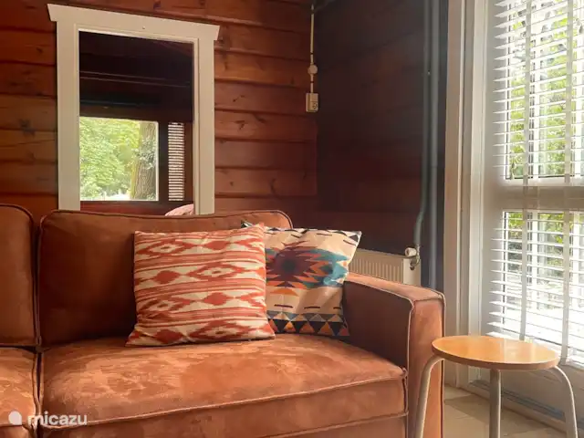 Le Boskeet | Pays-Bas, Limbourg, Meijel - maison de vacances Il y a 2 canapés spacieux où vous pouvez vous détendre le soir ou vous allonger sous une couverture, discuter avec votre entreprise ou regarder un bon film sur Netflix.
