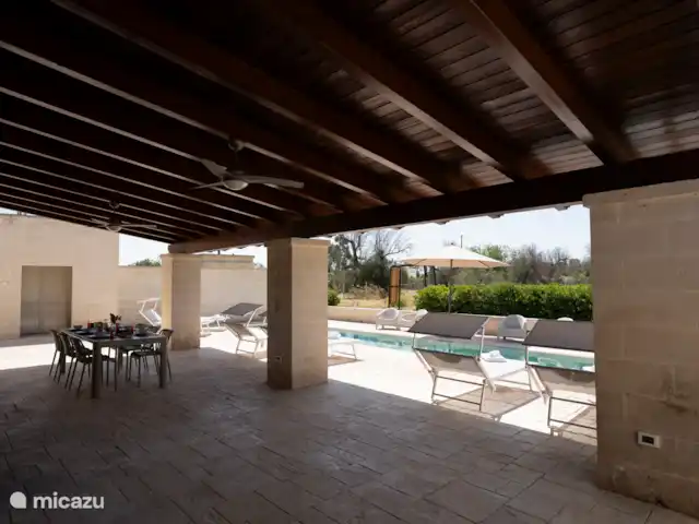 Charl Schutten | Italie, Pouilles (Puglia), Francavilla Fontana - villa Véranda