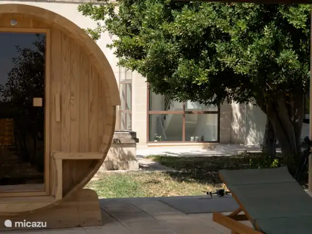 Charl Schutten | Italie, Pouilles (Puglia), Francavilla Fontana - villa Sauna