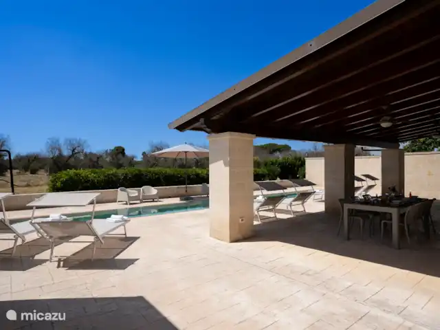 Charl Schutten | Italie, Pouilles (Puglia), Francavilla Fontana - villa Véranda
