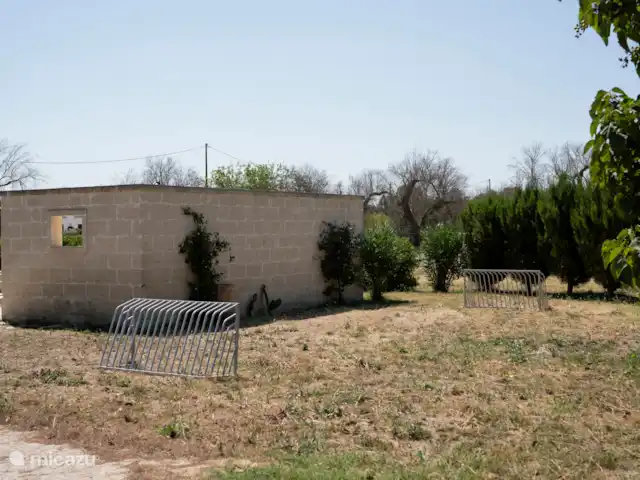 Charl Schutten | Italie, Pouilles (Puglia), Francavilla Fontana - villa Terrain de football