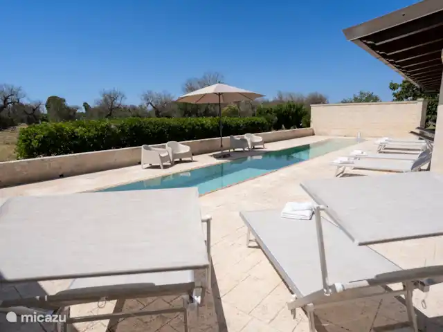 Charl Schutten | Italie, Pouilles (Puglia), Francavilla Fontana - villa Piscine