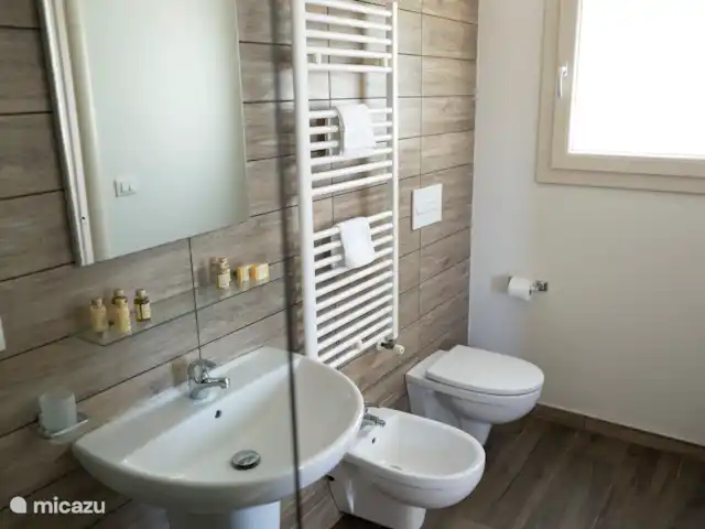 Charl Schutten | Italie, Pouilles (Puglia), Francavilla Fontana - villa Salle de bain 3