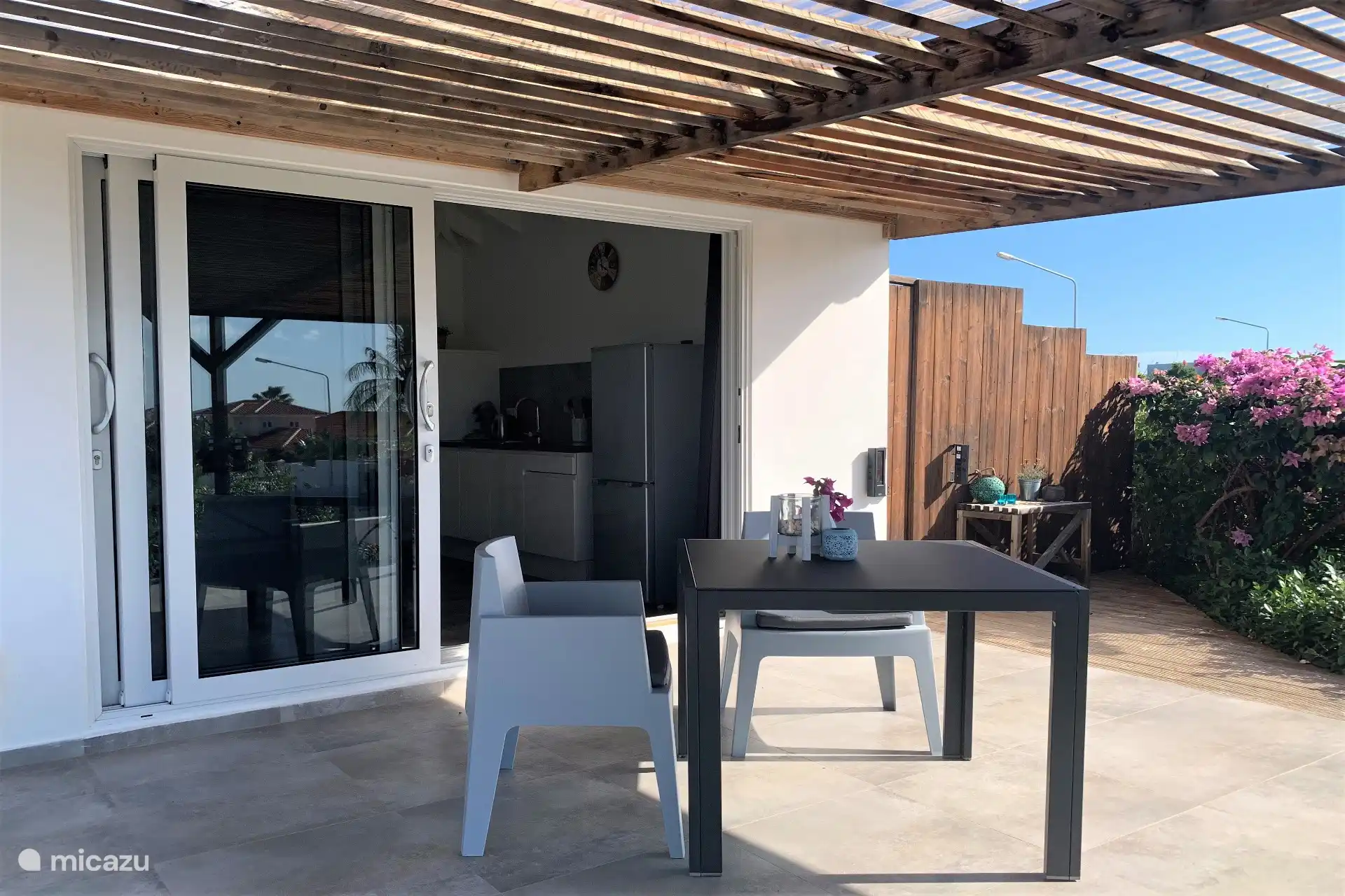 Wohnung mit Außenterrasse