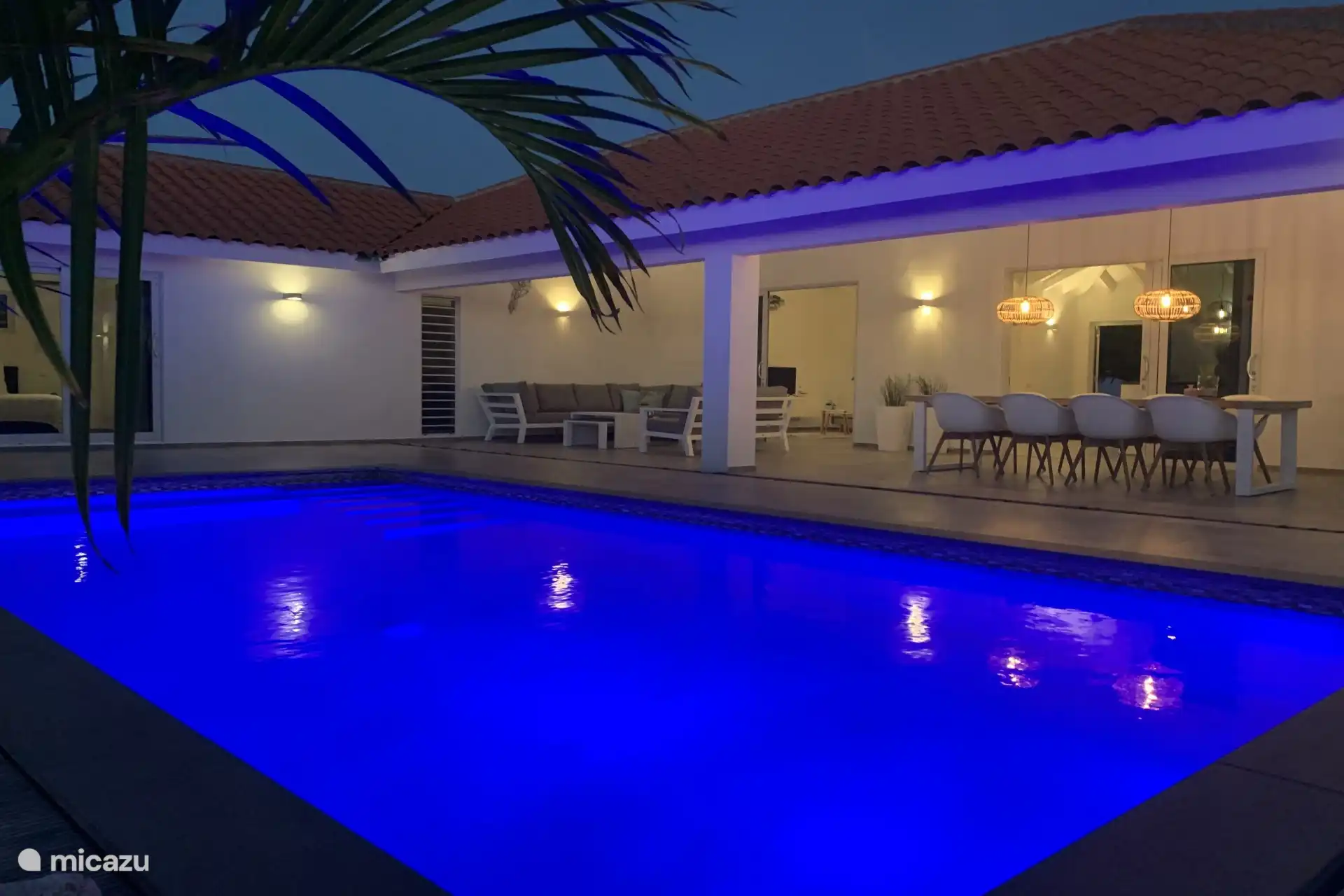 Villa Caribe am Abend