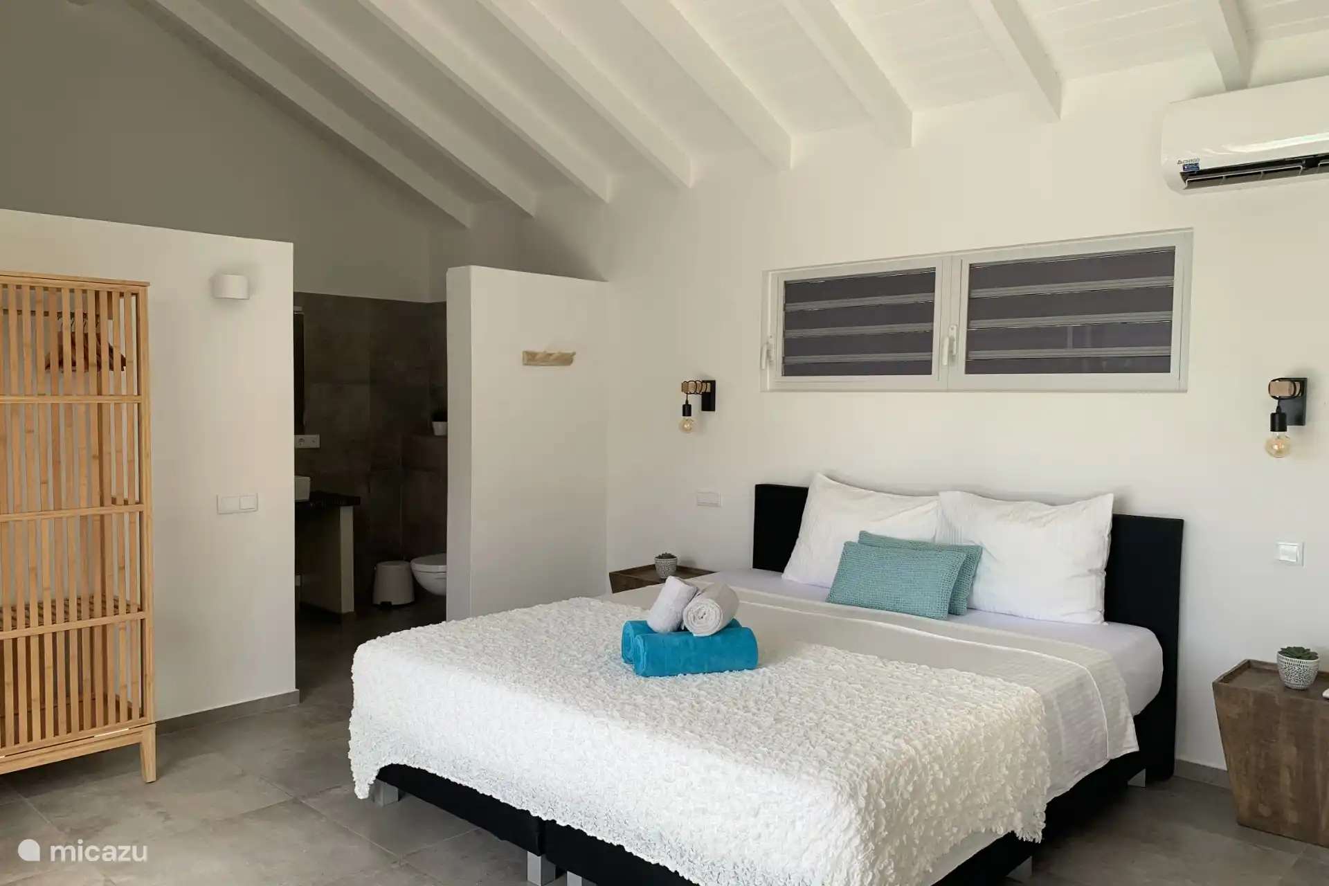 Hauptschlafzimmer mit Bad