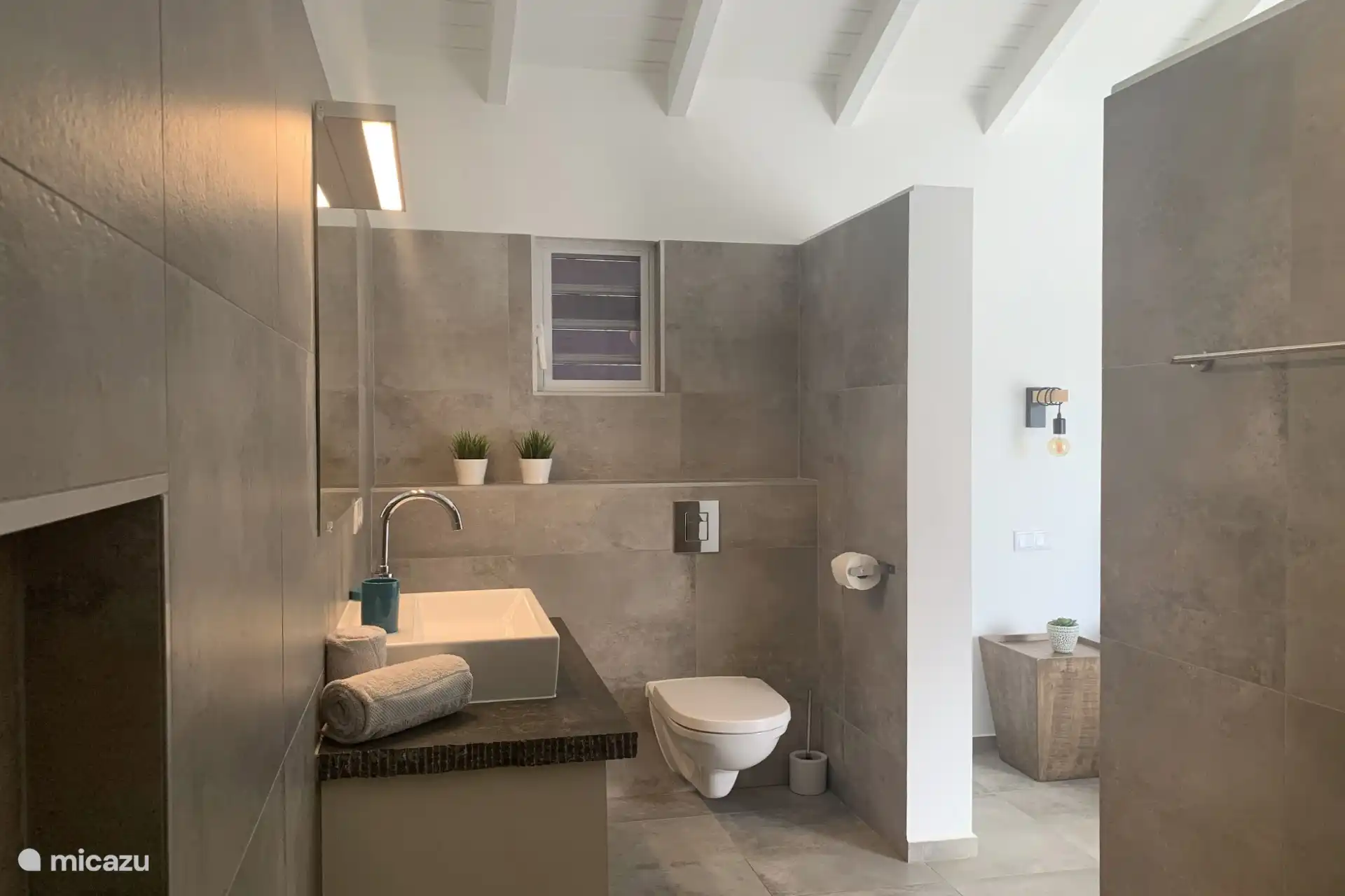 Badezimmer Hauptschlafzimmer