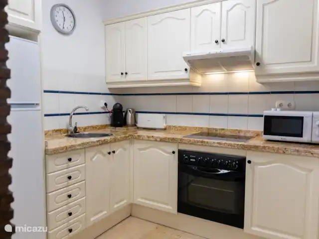 apartamento en España, Costa del Sol, Benalmádena – Casa Benito con piscina privada Presente en la cocina una cafetera Dolce Gusto