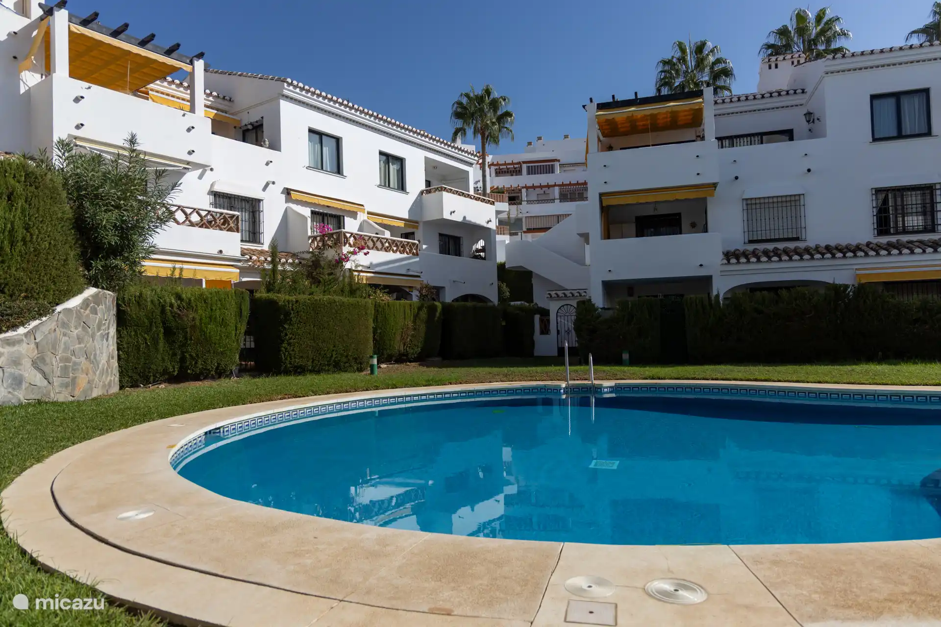 Saisonaler Außenpool