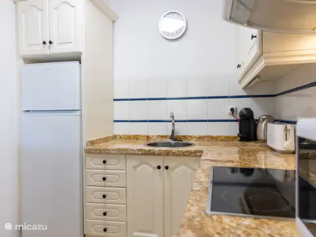 apartamento en España, Costa del Sol, Benalmádena – Casa Benito con piscina privada Cocina con nevera y congelador