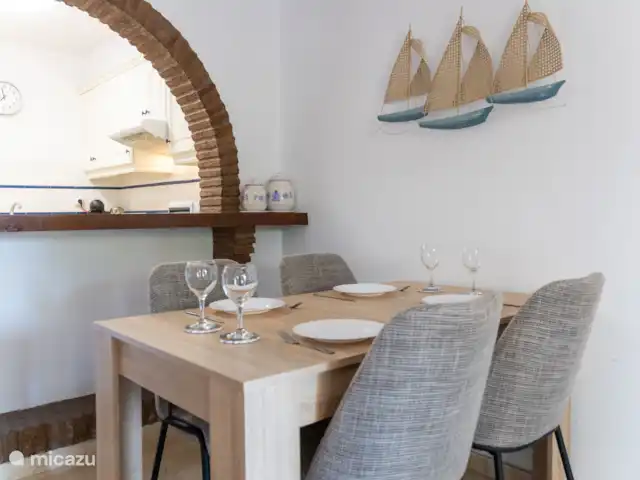 apartamento en España, Costa del Sol, Benalmádena – Casa Benito con piscina privada Mesa de comedor