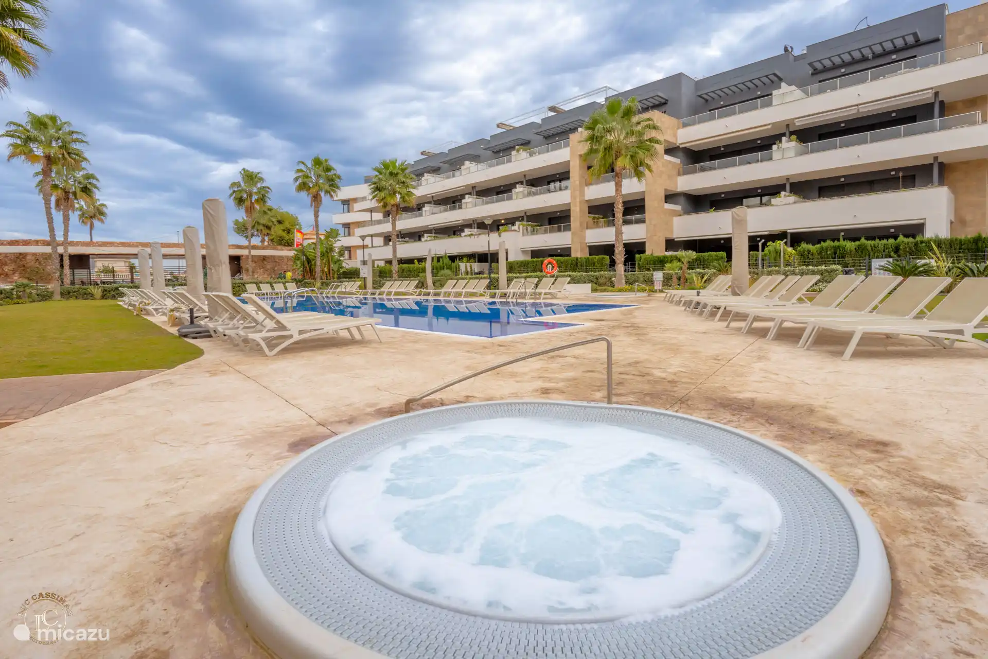 L’un des nombreux jaccuzis