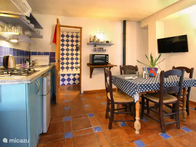 studio huren in Spanje, Andalusië, Cortés de la Frontera – Finca La Rana Verde - Studio Ana Keuken/salon