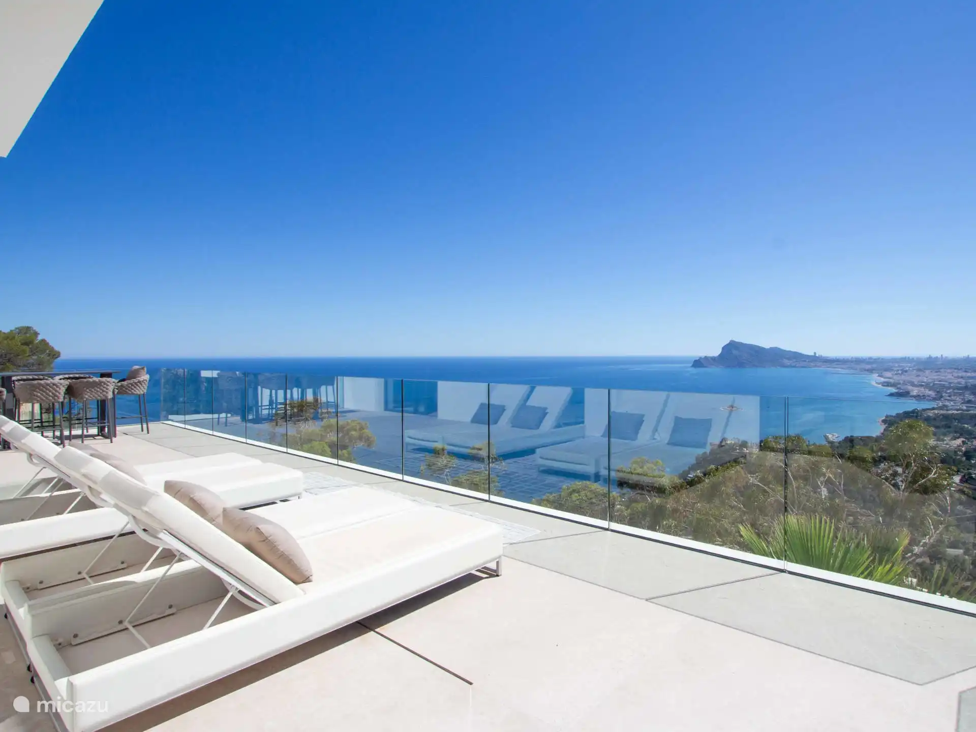 Villa El Sueño - Heerlijk genieten op 1 van de vele terrassen