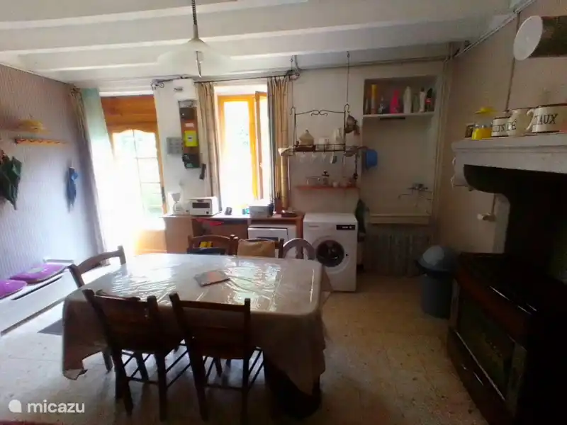 Vakantiehuis Bourgogne Morvan huren in Frankrijk, Saône-et-Loire, Issy-l'Évêque - Boerderij Vakantiehuis Bourgogne Morvan huren in Frankrijk, Saône-et-Loire, Issy-l'Évêque - Boerderij