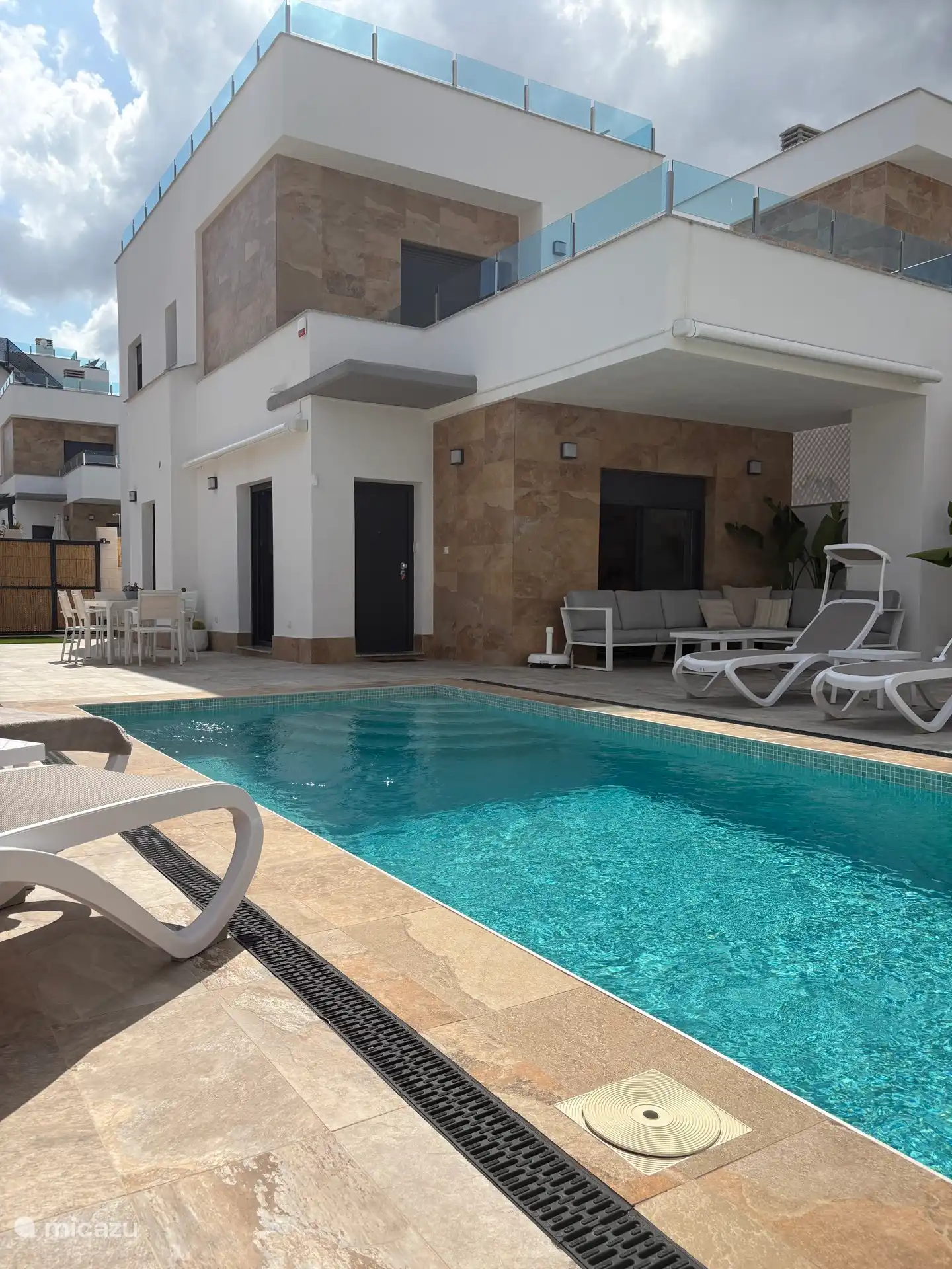 Terrace with private pool