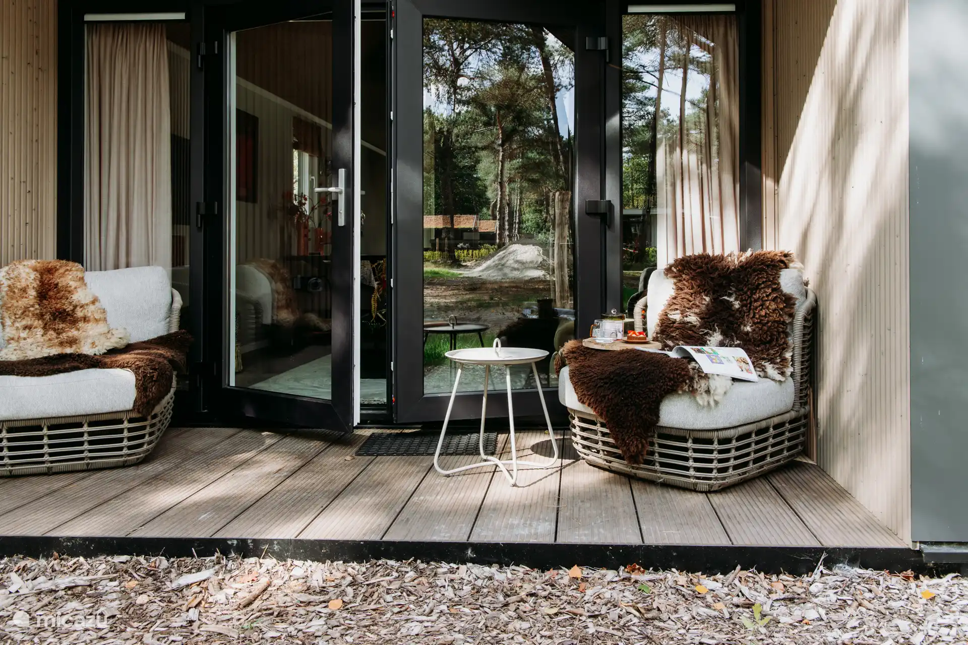 Ein weiterer schöner Platz zum Sitzen auf der überdachten Veranda