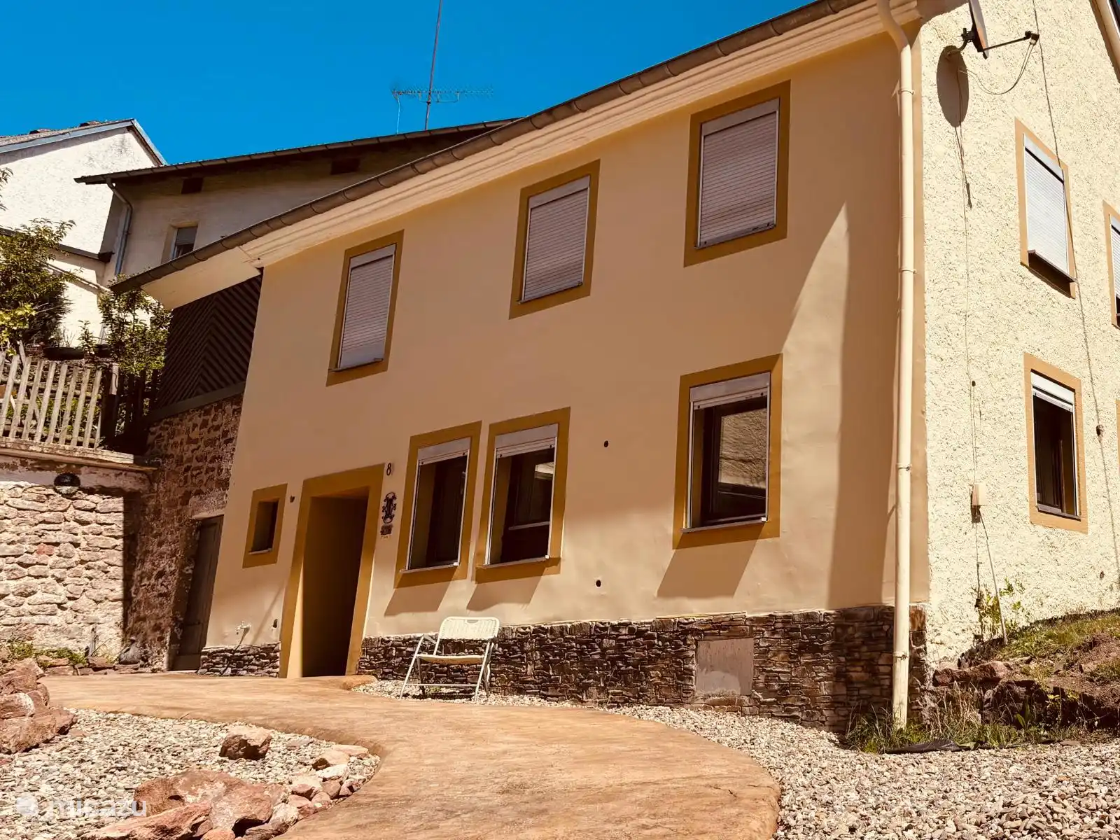 Außenansicht bei Tag