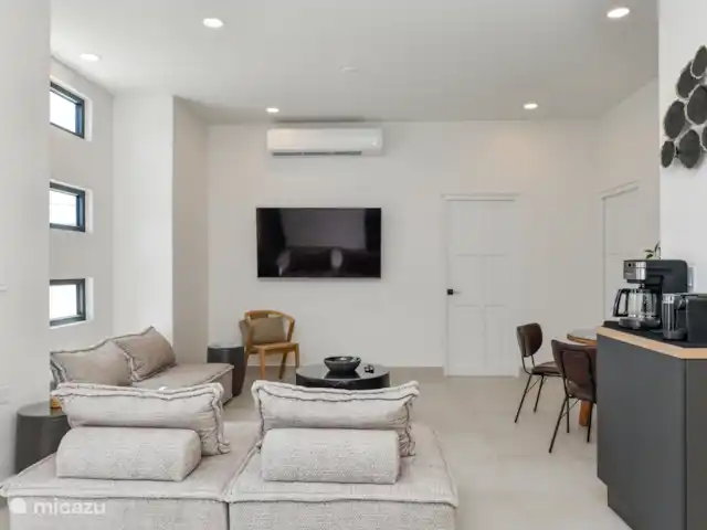 Casa Ruby con piscina privada en Aruba, Norte, Noord - casa vacacional Salón con rincón de café