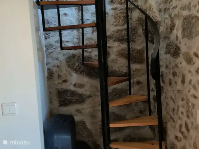 Location de Vacances Portugal, Viana do Castelo, Paredes de Coura, maison de vacances - Villa avec piscine privée  Escalier menant à la maison d’hôtes 2