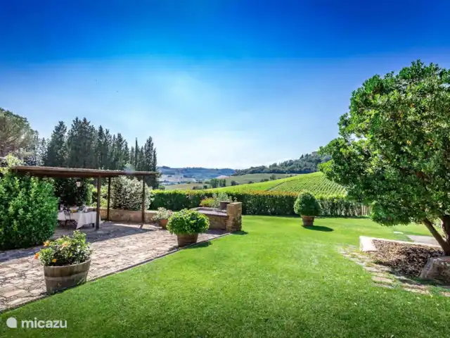 Wandelen, Italië, Toscane, Covigliaio Firenze, villa Villa Valle Serena 4. Villa Valle Serena
