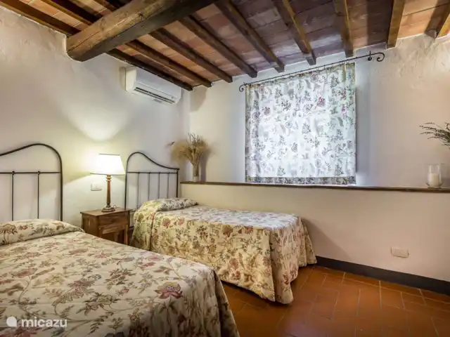 Wandelen, Italië, Toscane, Covigliaio Firenze, villa Villa Valle Serena 30. Villa Valle Serena