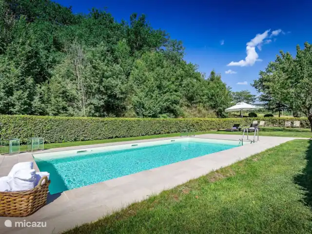 Wandelen, Italië, Toscane, Covigliaio Firenze, villa Villa Valle Serena 9. Villa Valle Serena