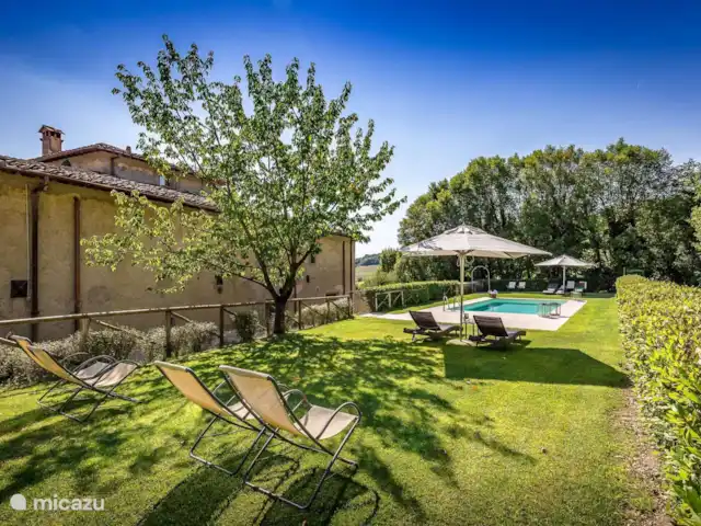 Wandelen, Italië, Toscane, Covigliaio Firenze, villa Villa Valle Serena 5. Villa Valle Serena