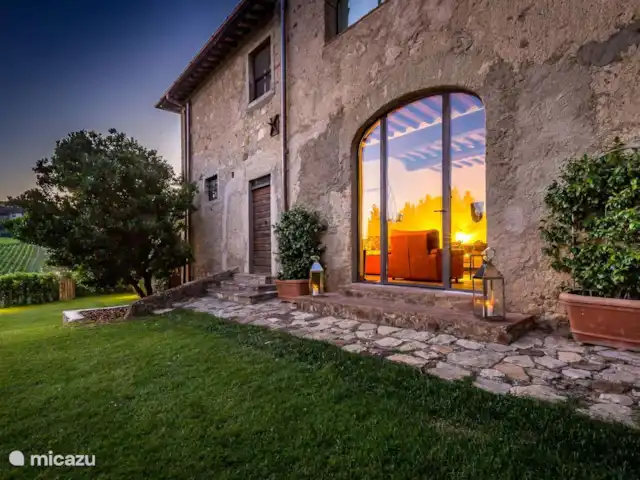 Wandelen, Italië, Toscane, Covigliaio Firenze, villa Villa Valle Serena 10. Villa Valle Serena