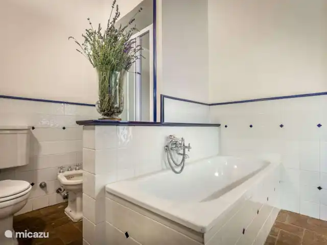 Wandelen, Italië, Toscane, Covigliaio Firenze, villa Villa Valle Serena 26. Villa Valle Serena