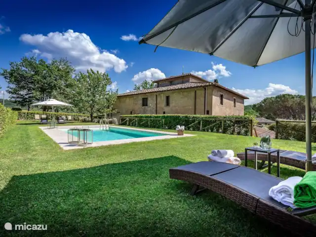 Wandelen, Italië, Toscane, Covigliaio Firenze, villa Villa Valle Serena 7. Villa Valle Serena