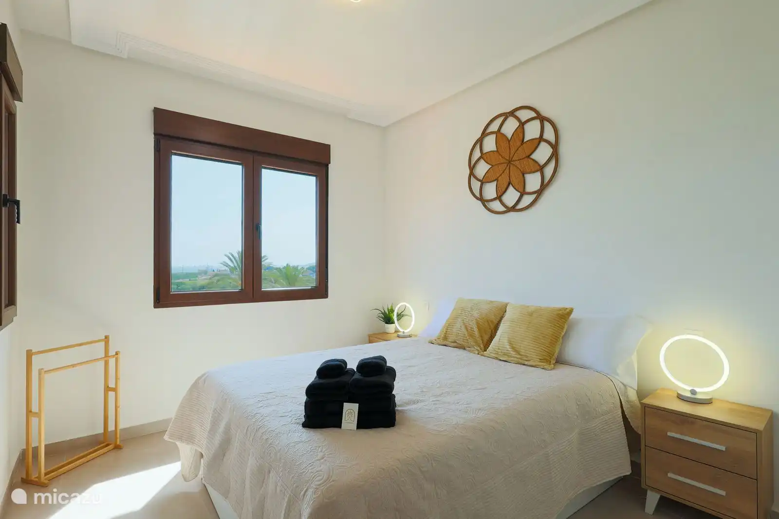 Hauptschlafzimmer mit eigenem Bad 