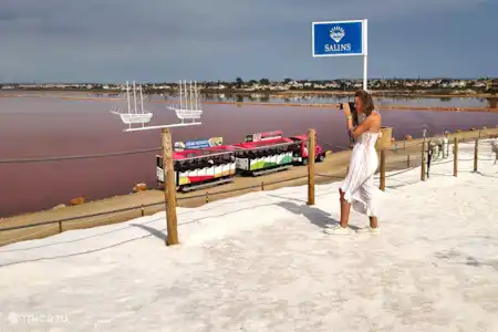 Experimenta el encanto de las salinas rosas de la Costa Blanca