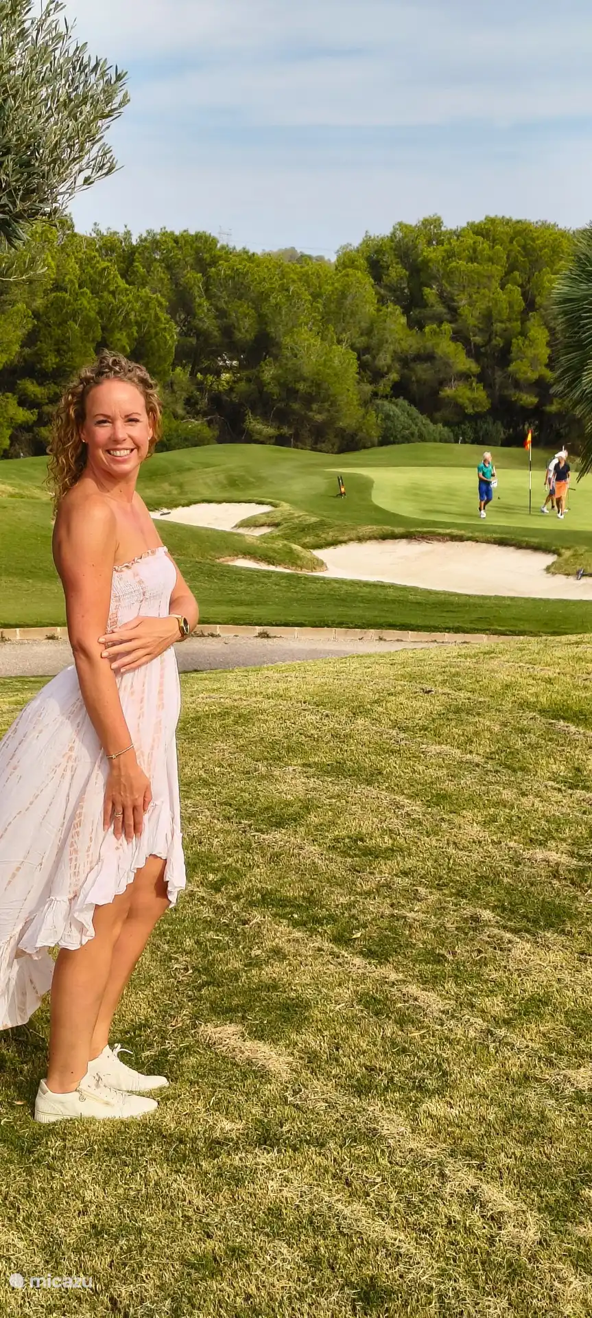 Zuid-Orihuela Costa biedt fantastische golfbanen met uitdagende holes, prachtig uitzicht en topfaciliteiten. Perfect voor zowel beginners als ervaren golfers die willen genieten van zon en sport! 1