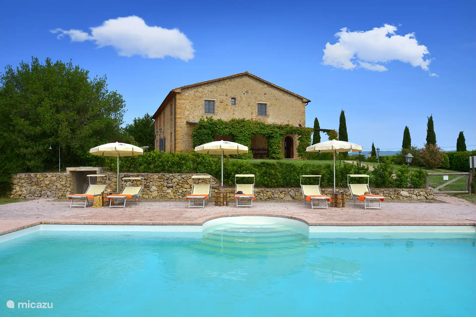 4. Villa Piazza dei Miracoli