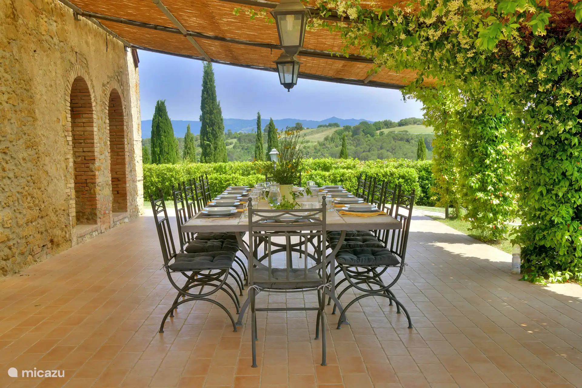 8. Villa Piazza dei Miracoli