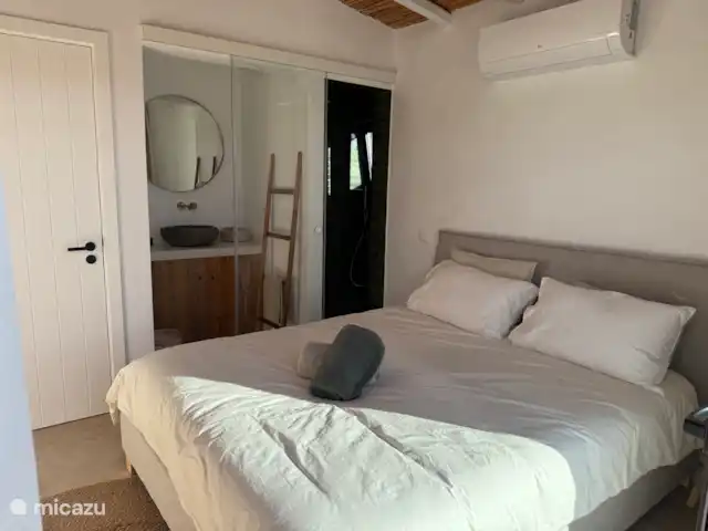 Casa da Madeira | Portugal, Algarve, Loulé - villa Chaque chambre dispose de sa propre salle de bain, de toilettes et de la climatisation.