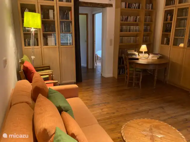 l'aire des oiseaux | Belgique, Ardennes, Bouillon - gîte / cottage salon bibliothèque et DVD